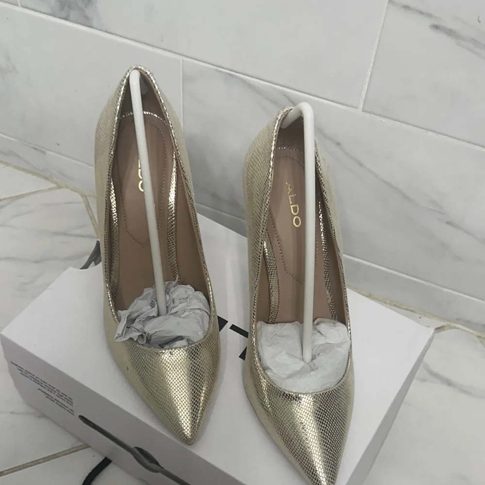 Aldo Stessy 2.0 Gold Heels - Picture 3 of 7